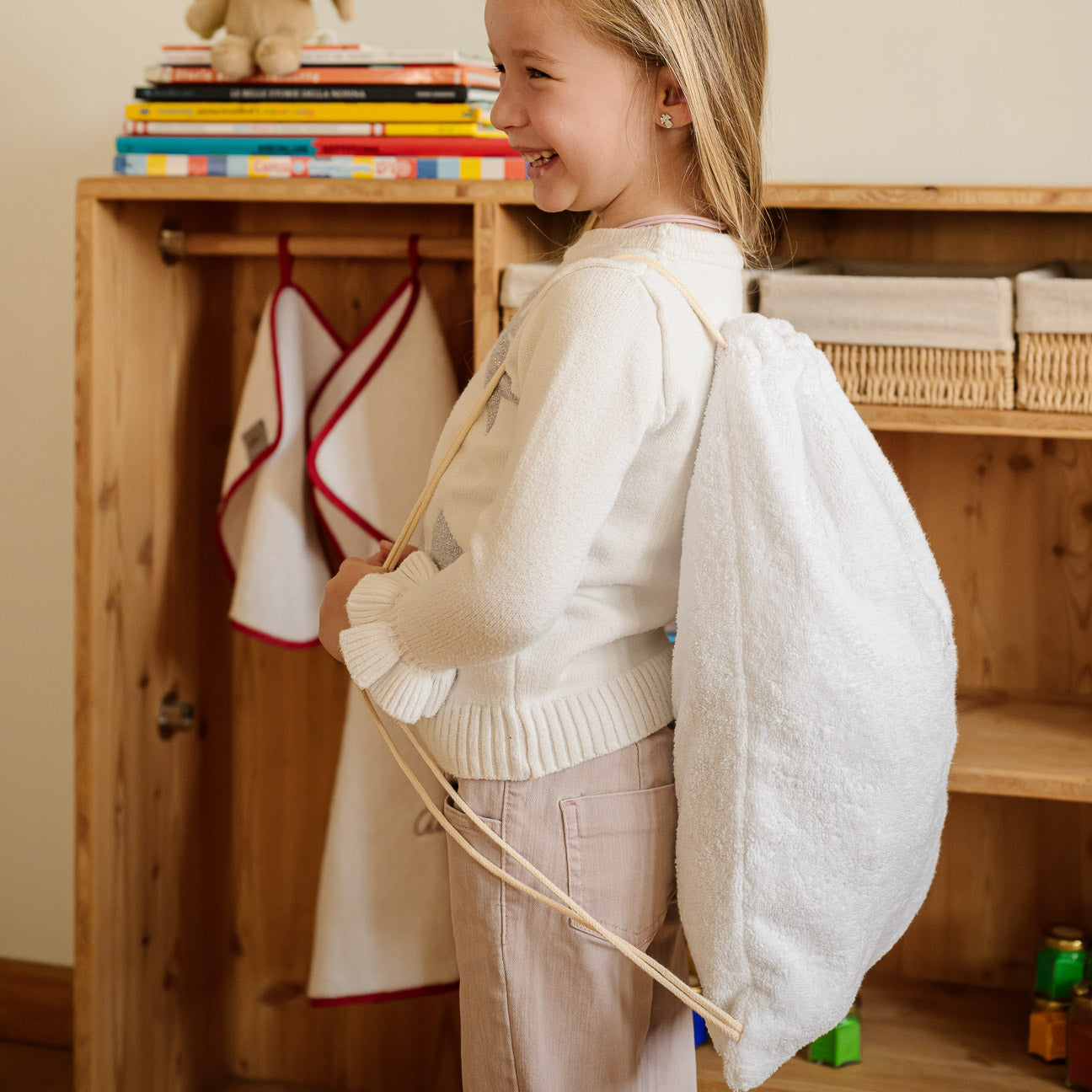 Set escolar infantil
- Talla única- Blanco- Algodón - Dalfilo