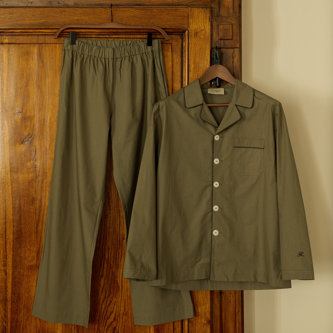 Pijama de percal lavado
- XS- Verde militar- Percal lavado - Dalfilo