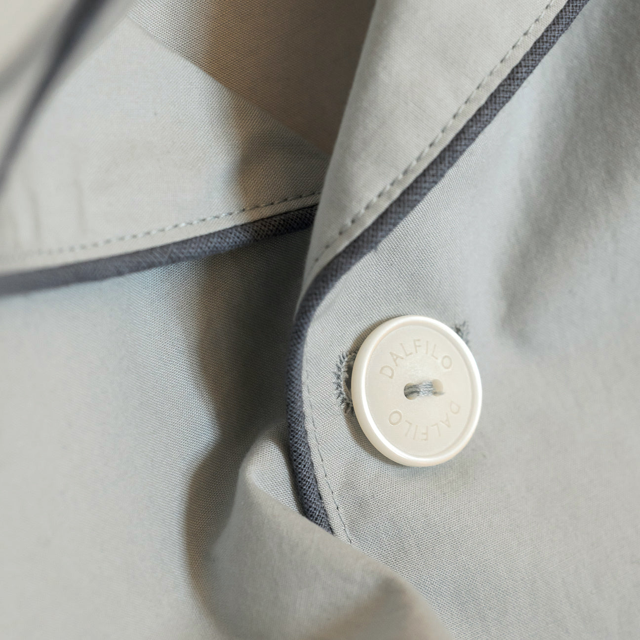 Pijama de percal lavado
- XS- Gris perla- Percal lavado - Dalfilo