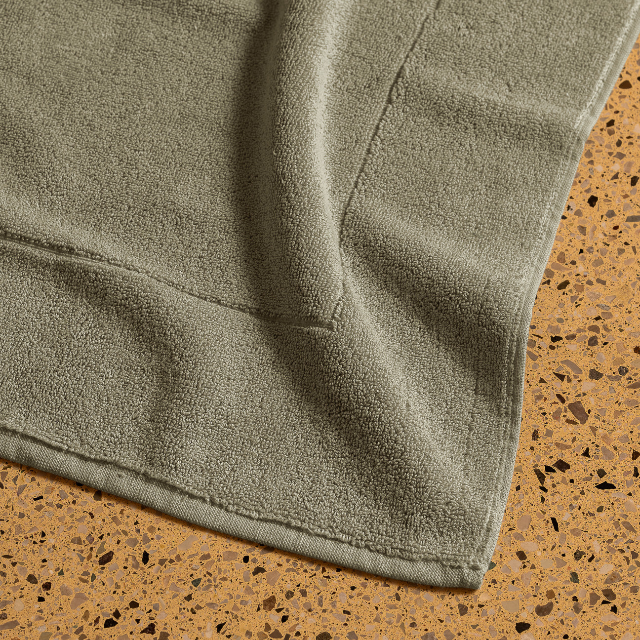 Alfombrilla de baño
- 55x80 cm- Verde salvia- Algodón clásico - Dalfilo