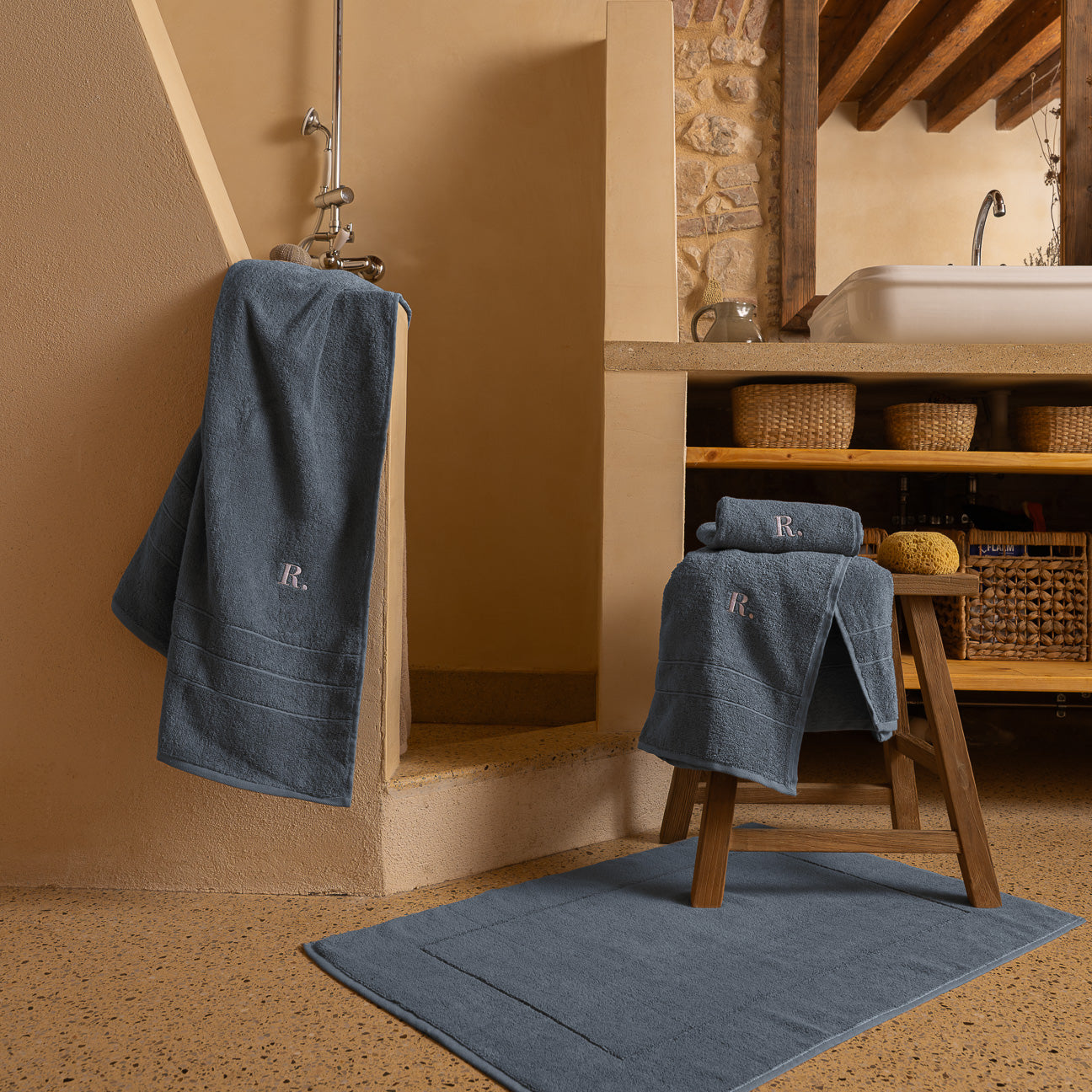 Alfombrilla de baño
- 55x80 cm- Denim- Algodón clásico - Dalfilo