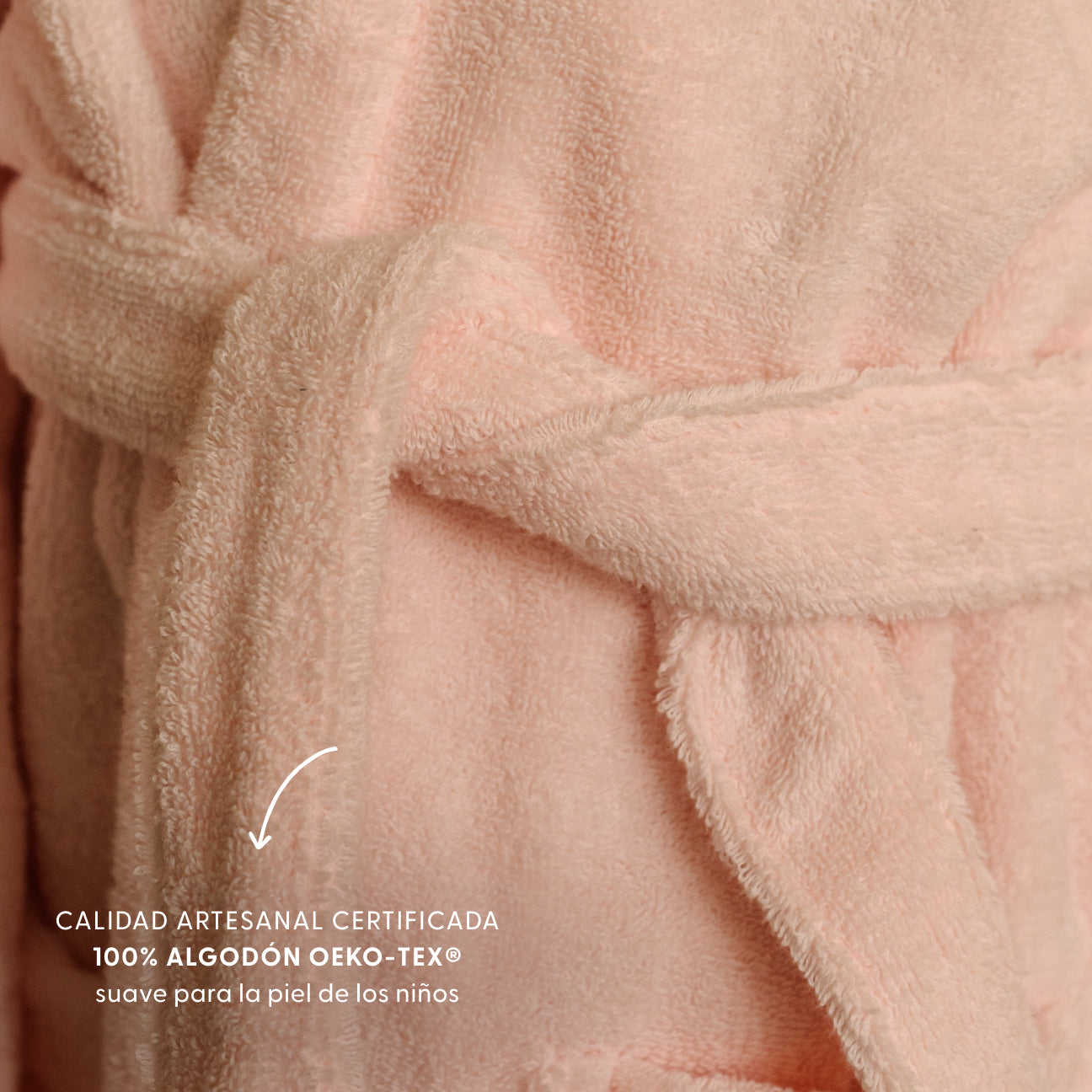 Albornoz infantil con capucha
- 4-6 años- Rosa cerezo- Algodón clásico - Dalfilo